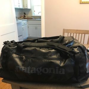 Patagonia medium duffel/backpack.